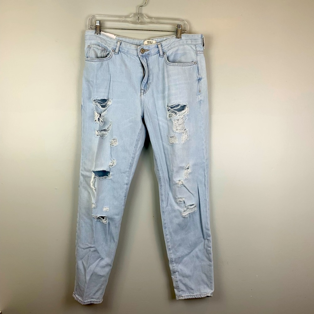 NEW! Boyfriend Jeans from Forever 21
